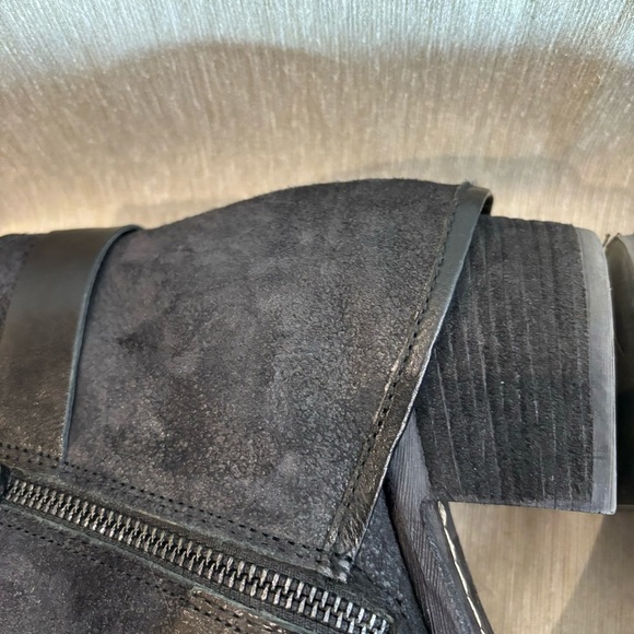 DONALD J. PLINER Sz 11 Dalis Ankle Hooded Belt Zip Buckle Black Leather Booties - Picture 4 of 13